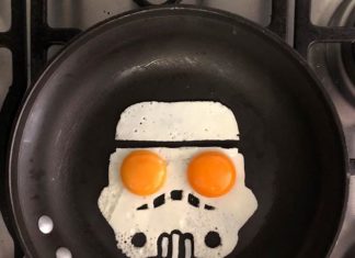 This is How You Turn Breakfast Eggs into Art