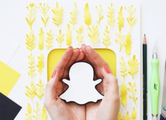 This Artist Creates Hundreds of Plants Using Paper