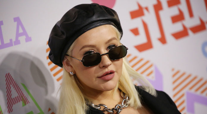 Beautiful images of Make-up-free Christina Aguilera