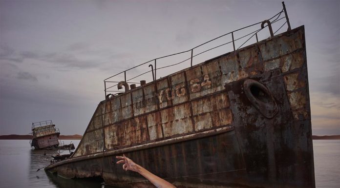 These Beautiful Portraits of Women Emerge Only When the Tide Goes Down