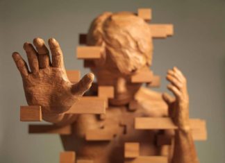 The Pixelated Wooden Sculptures of Hsu Tung Han