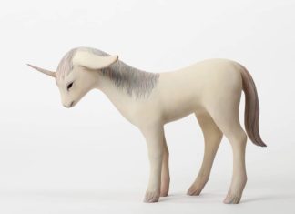 Japanese Artist Carves Dream-Like Creatures Out of Wood