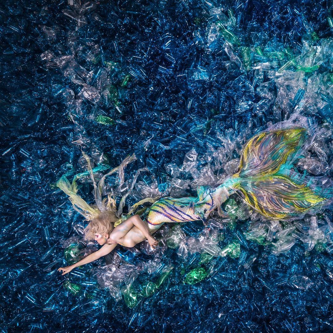 Artist Turns Waste to Art to Showcase Environmental Problems - MobiSpirit