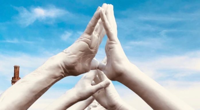 Newest Monumental Sculpture In Venice By Lorenzo Quinn