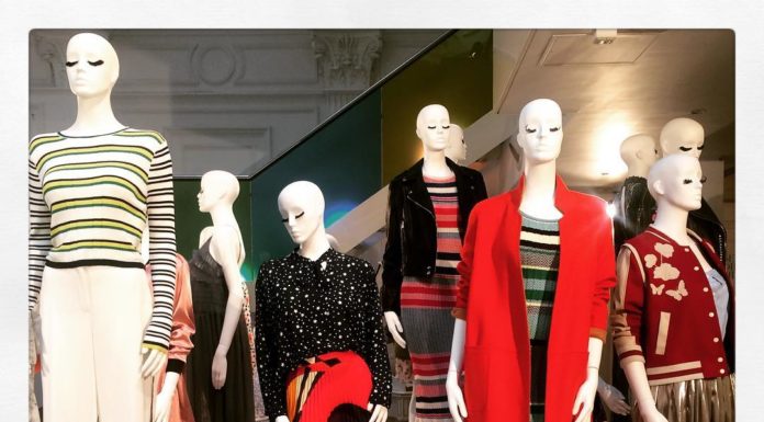 Meet The Young Professional Who Quit Her Day Job To Become A Fashion Journalist