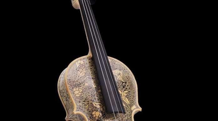 Italian Artist Illustrates Violins With Ink