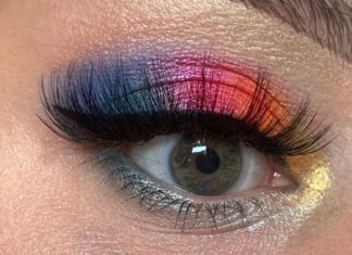 Girl Uses Bugs as Inspiration to Create Eye Makeup