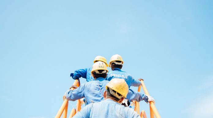 Get HR on the Phone: 40+ Work Safety Examples That Are Accidents Waiting to Happen